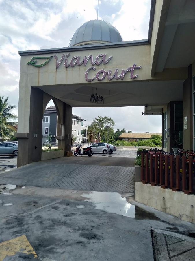 קוטה בארו Risqi Apartment 2 Bedroom Wakaf Che Yeh מראה חיצוני תמונה