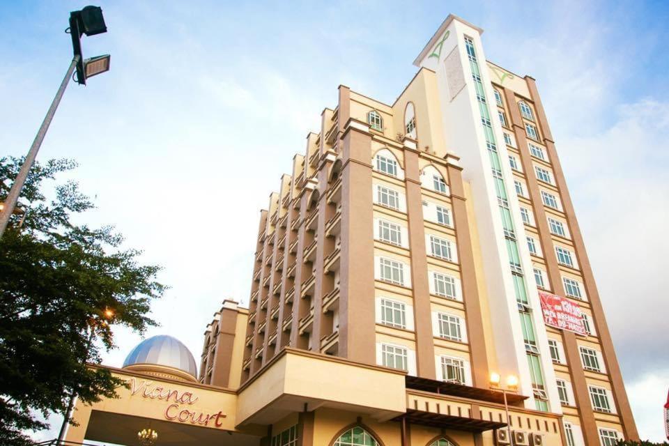 קוטה בארו Risqi Apartment 2 Bedroom Wakaf Che Yeh מראה חיצוני תמונה